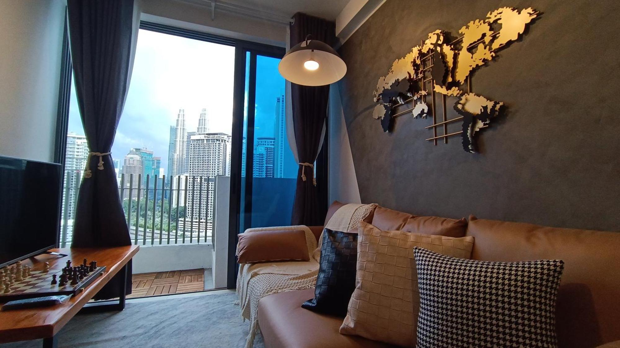 C14B Modern Infinity Pool Klcc Balcony View Apartment Kuala Lumpur Exterior photo